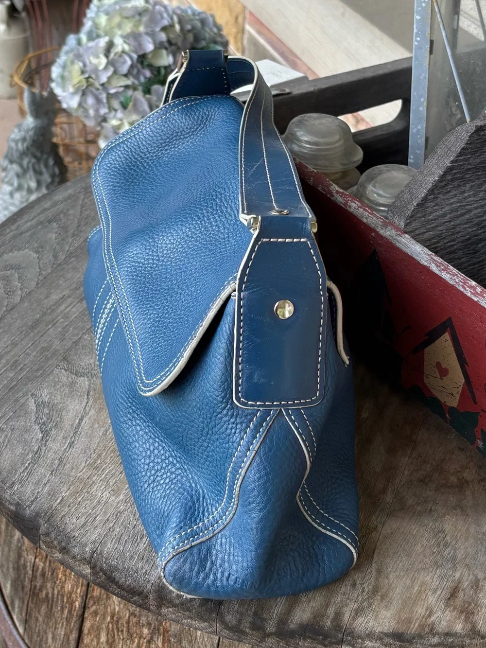 Kenneth Cole Blue Leather Shoulder Bag